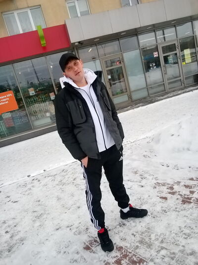  ,   Alexander, 32 ,   ,   