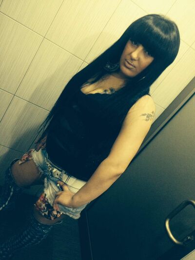  ,   Masha, 32 ,   