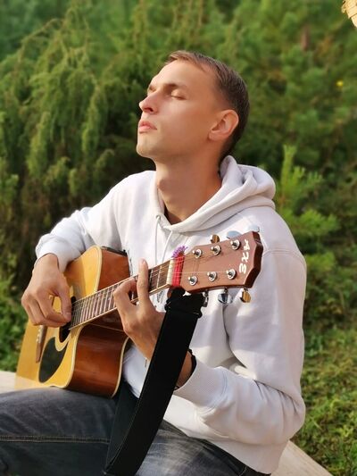  ,   Stefan, 26 ,   ,   