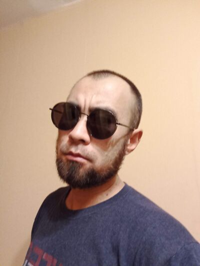  ,   Bilal, 37 ,   c 
