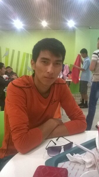  ,   Nurlybek, 32 ,  