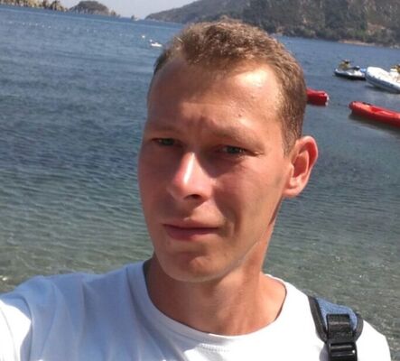  ,   Alex, 36 ,   