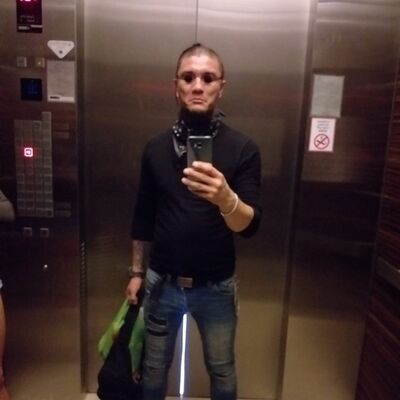  ,   Maxim, 38 ,   ,   , c 
