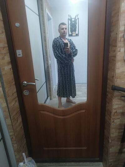  ,   Sergey, 44 ,   ,   