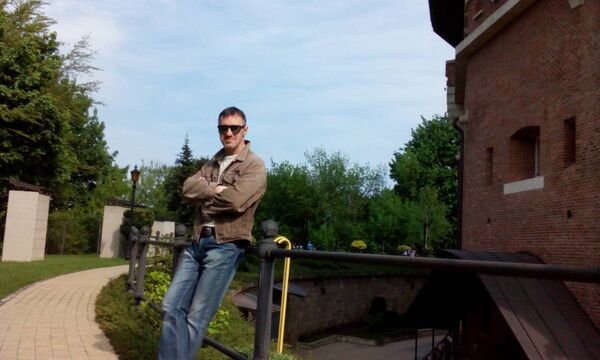  ,   Alex, 51 ,   ,   , c 