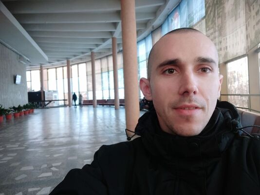  ,   Johnny, 34 ,   ,   