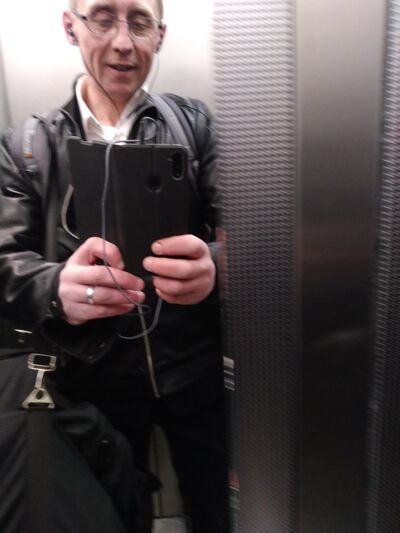  ,   Viktor, 49 ,   ,   , c , 