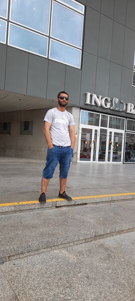  ,   Fasha, 35 ,     