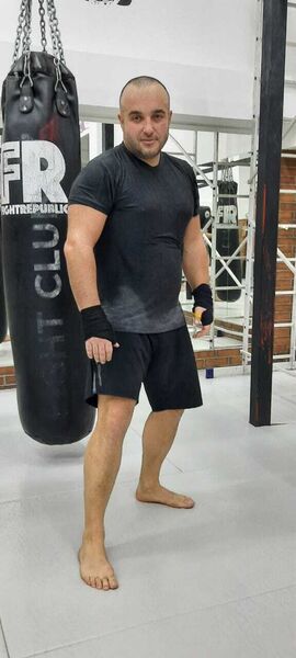  ,   Artur, 39 ,   ,   