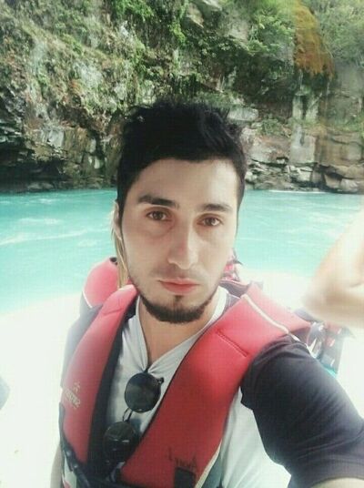  ,   Karim, 30 ,   ,   