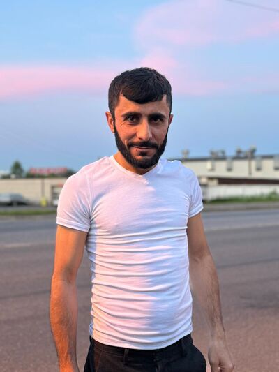  ,   Razmik, 42 ,   ,   