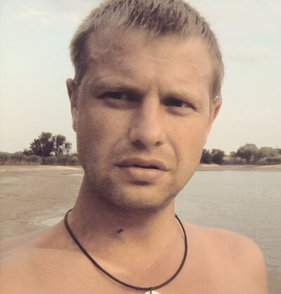  ,   Spys, 44 ,   ,   