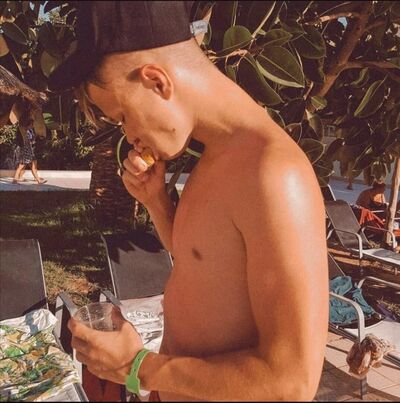  -,   , 22 ,   c 
