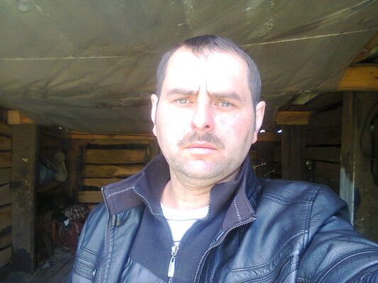  ,   Nik, 48 ,   