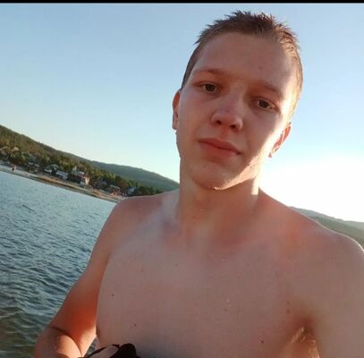  ,   Viktor, 21 ,   ,   