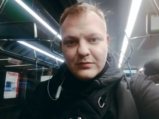  ,   Nikolay, 25 ,   