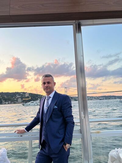  ,   Erhan, 32 ,   ,   