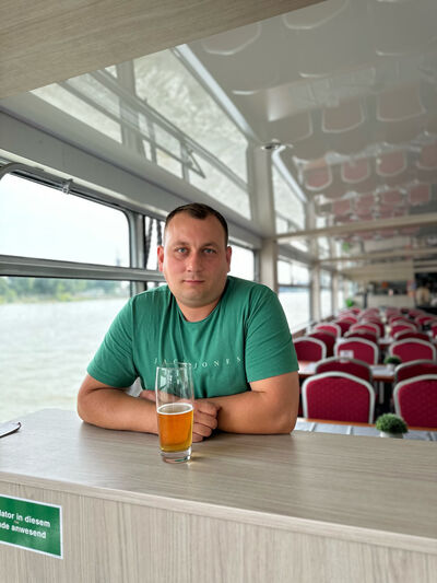  Essen,   Sasha, 37 ,   ,   