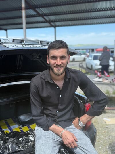  ,   Kamran, 29 ,   c 