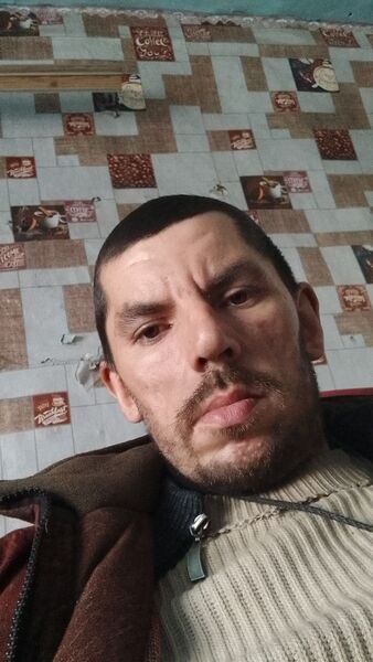  ,   Denis, 31 ,   ,   