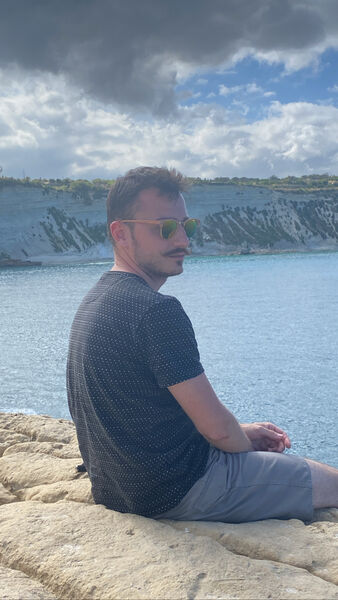  ,   Hugo, 26 ,   ,   , c 