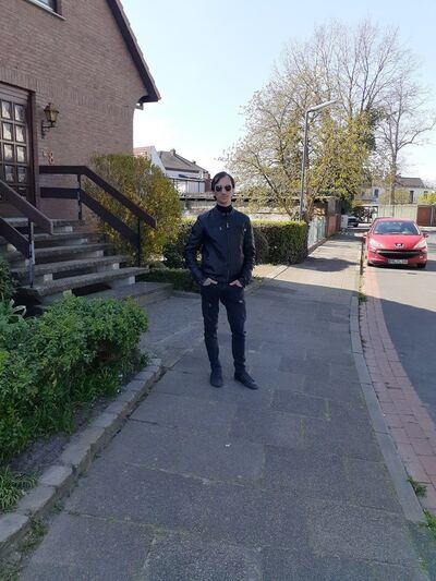  ,   Irakli, 40 ,  