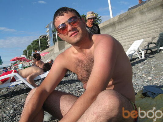  ,   Artur, 37 ,  