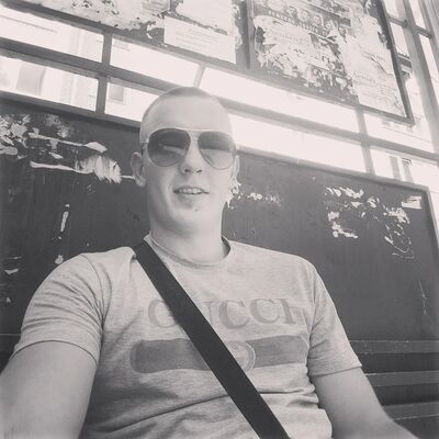 ,   Alex, 32 ,   ,   