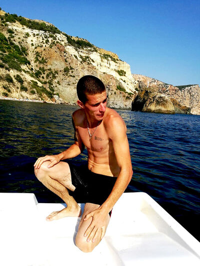  ,   Victor, 34 ,   , 
