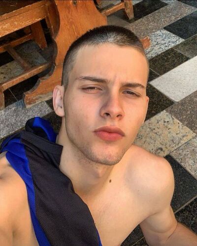  ,   Alex, 27 ,   ,   , 