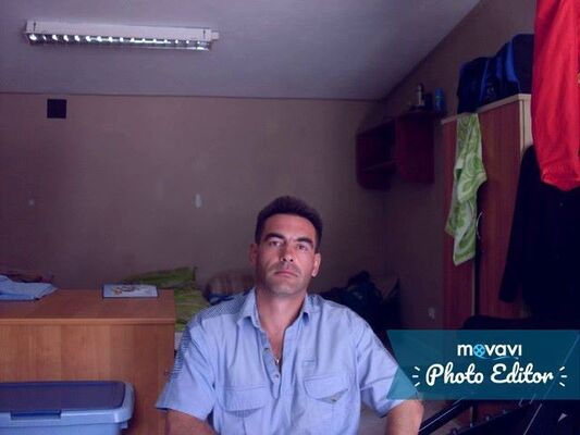  ,   Leon, 48 ,   