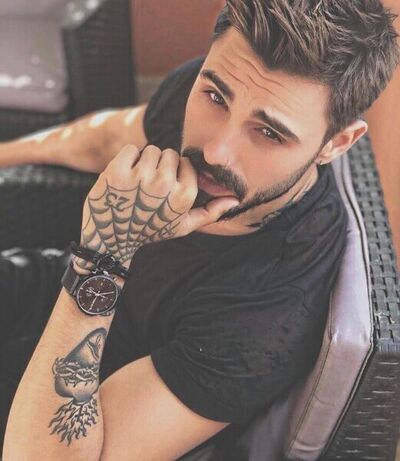  ,   Dav, 33 ,   ,   