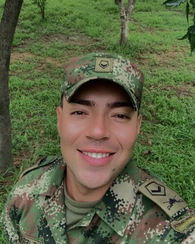  ,   Alvarez, 33 ,   ,   