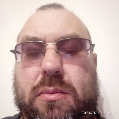  ,   Ruslan, 37 ,   ,   