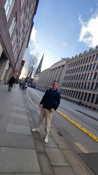  ,   Andy, 37 ,   ,   , c 