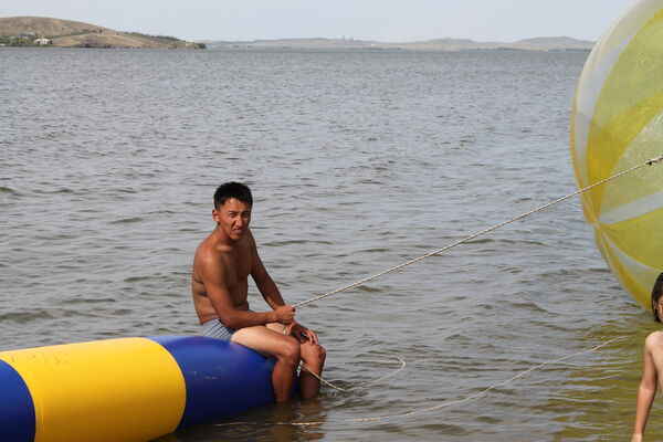  ,   Nuriq, 33 ,   
