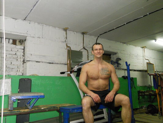  ,   Vlad, 43 ,  