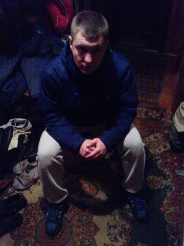  ,   Stanislaw, 32 ,  