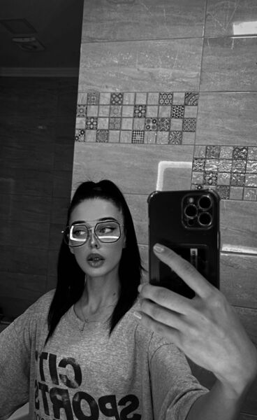 Burnie,   Kiza, 21 ,   ,   , 