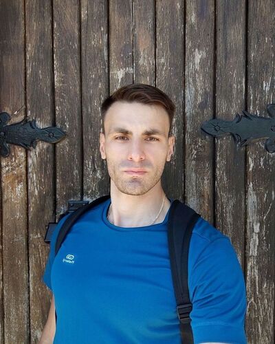  ,   Viktor, 35 ,   ,   