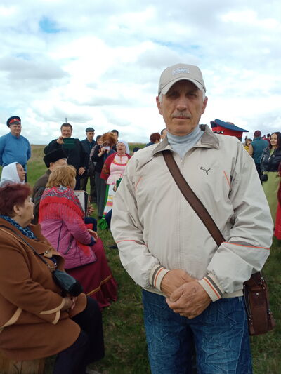  ,   Aleksandr, 66 ,   c 