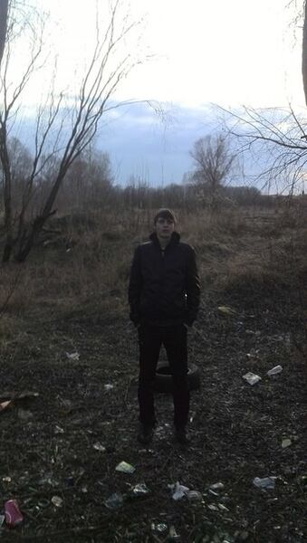  ,   Vasya, 32 ,   