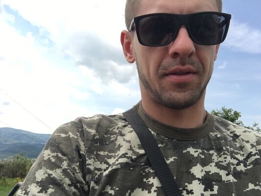  ,   Voker, 35 ,   ,   