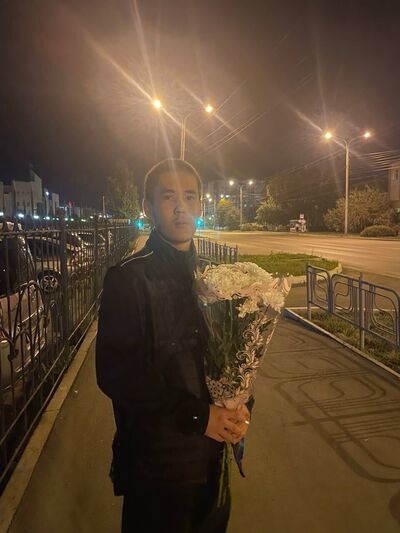  ,   Vlad, 19 ,   ,   