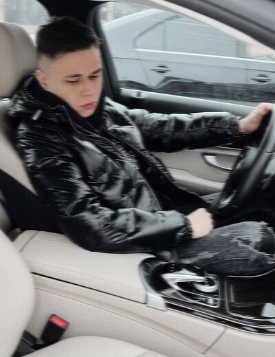  ,   Vitaliy, 32 ,   ,   