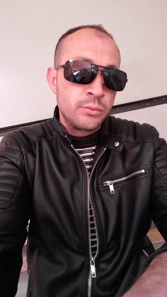  ,   Vito, 38 ,   