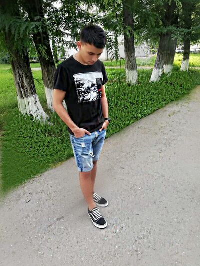  ,   Laziz, 25 ,   ,   , c 