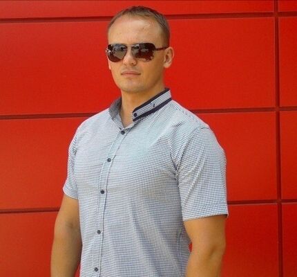  --,   DeNiS, 39 ,   
