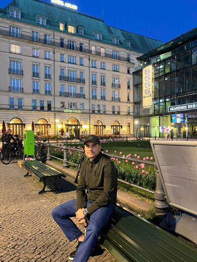  ,   Azat, 25 ,   ,   