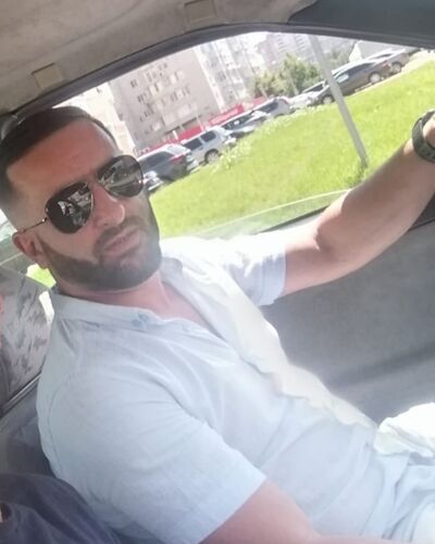  ,   Tigran, 39 ,   ,   